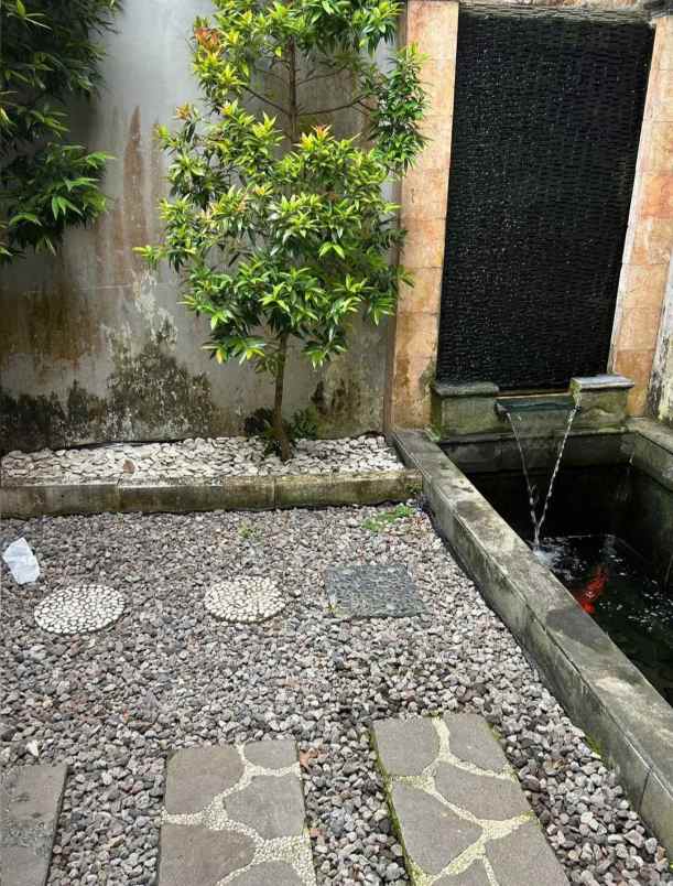 dijual rumah malangrejo