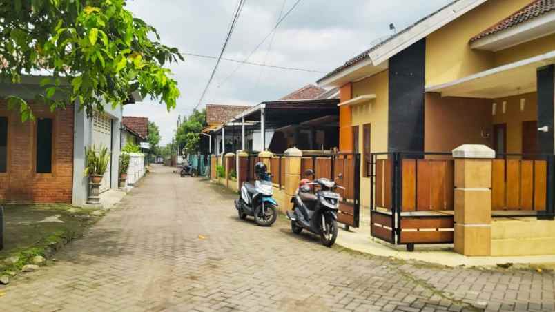 dijual rumah malangrejo wedomartani kec