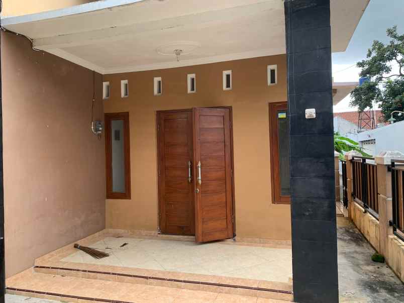 dijual rumah malangrejo wedomartani kec