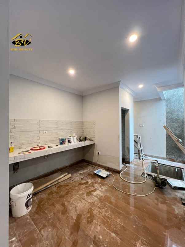 dijual rumah mbv 252
