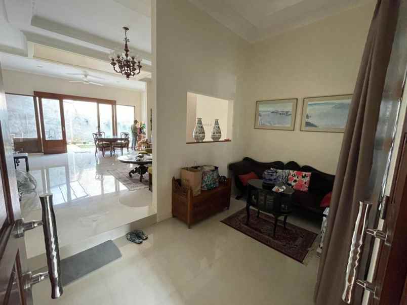 dijual rumah megapolitan cinere estate