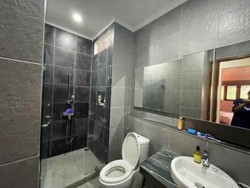 dijual rumah megapolitan cinere estate