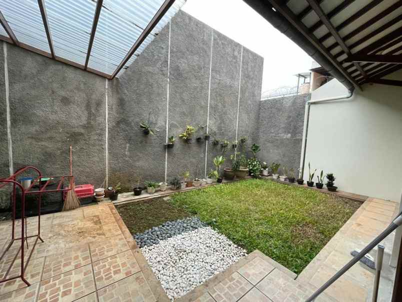 dijual rumah megapolitan cinere estate