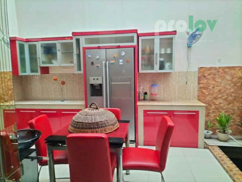 dijual rumah megaraya pasteur
