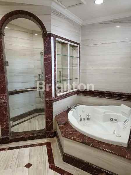 dijual rumah metro alam pondok indah