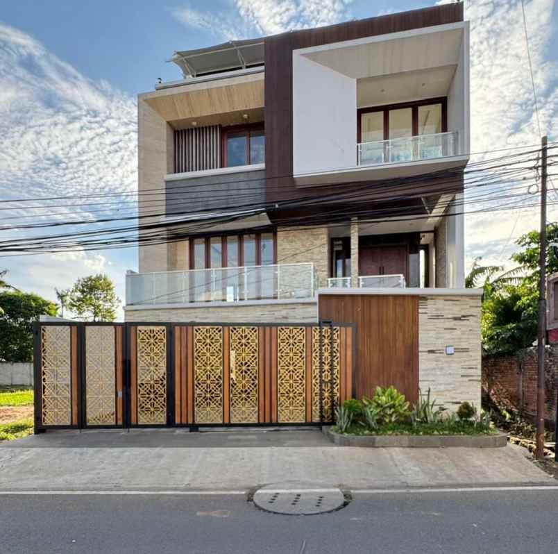 dijual rumah mewah di jagakarsa jakarta selatan