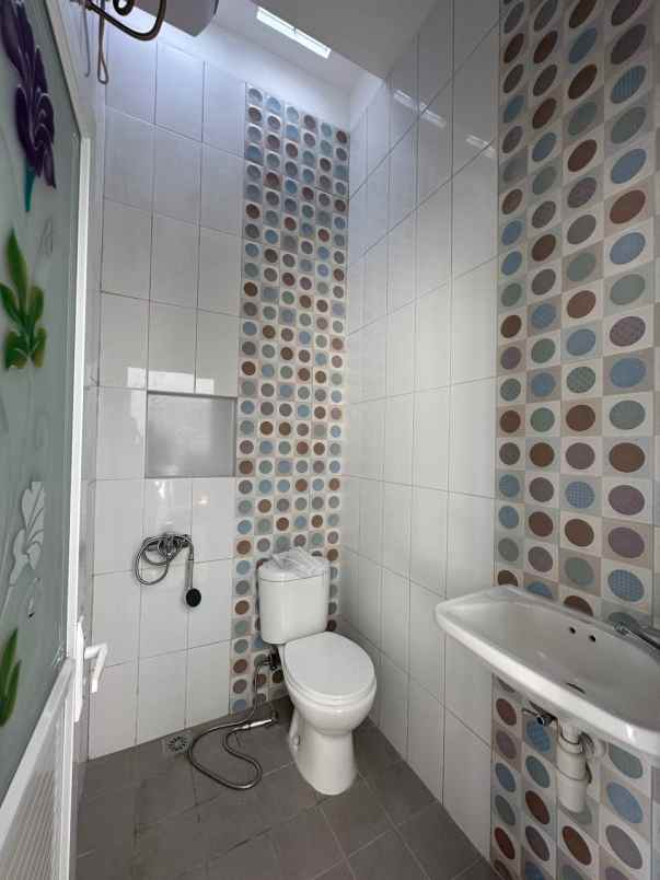 dijual rumah mewah tengah kota malang