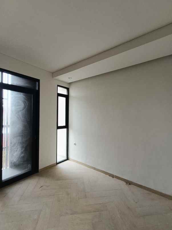 dijual rumah mulyosari