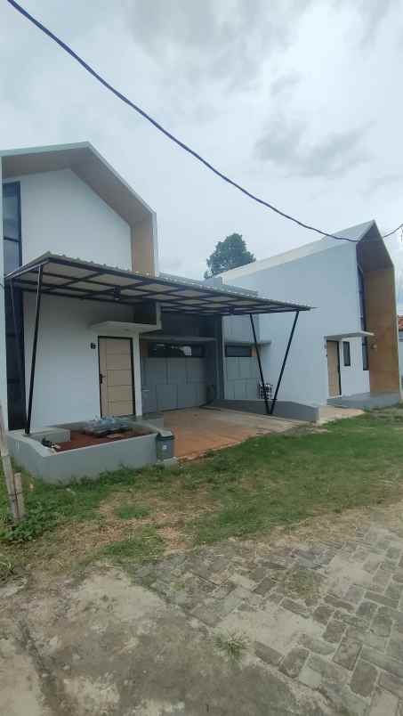 dijual rumah mustikajaya