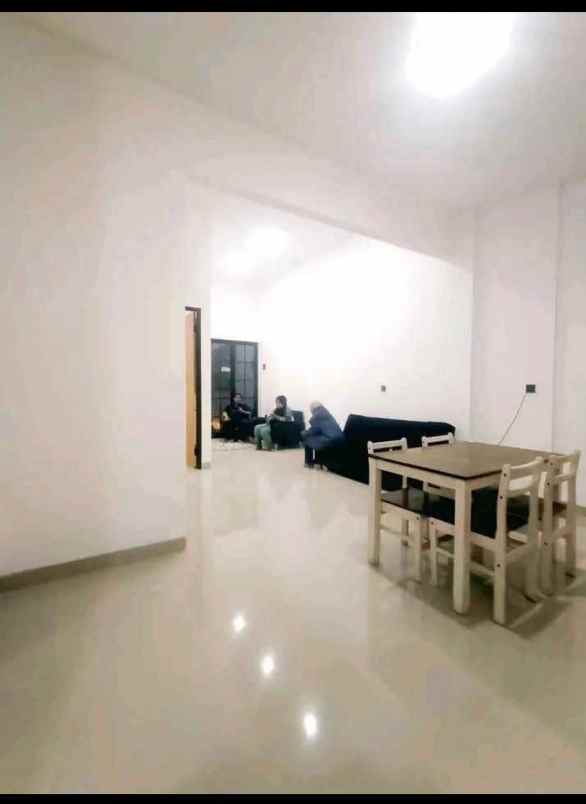 dijual rumah mutiara gading timur