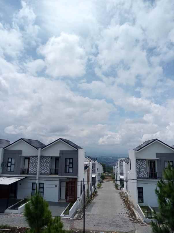 dijual rumah ngamprah bandung barat