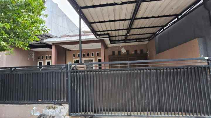 dijual rumah nginden intan timur