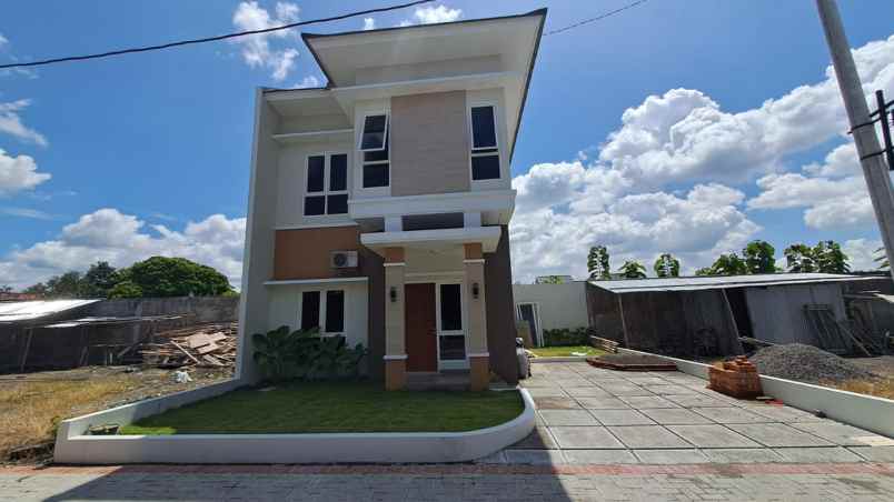 dijual rumah nogotirto