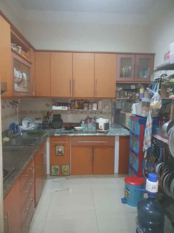 dijual rumah pakuwon city virginia regency