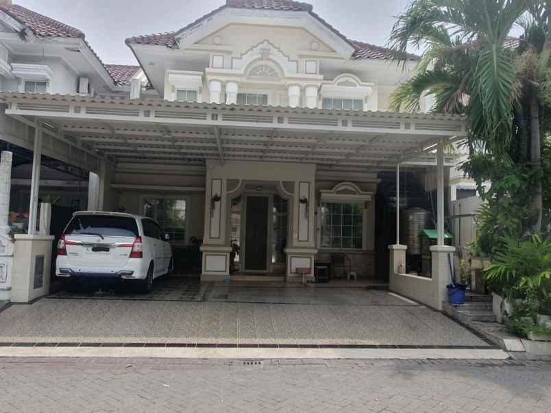 dijual rumah pakuwon city virginia regency