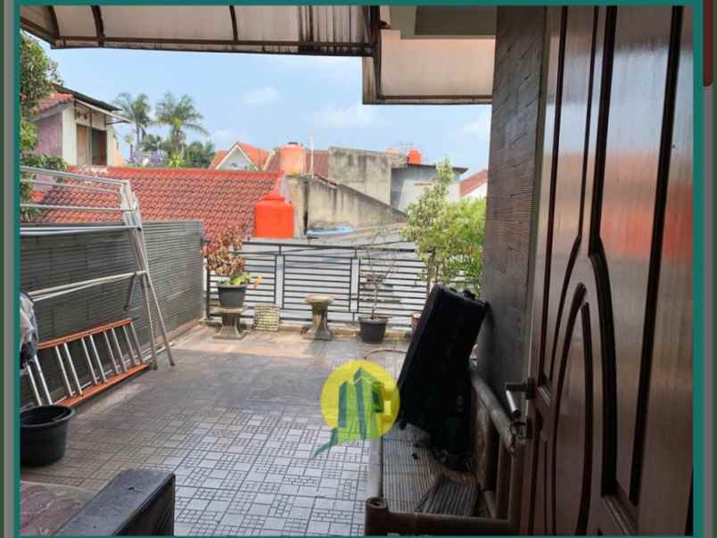 dijual rumah paninggilan