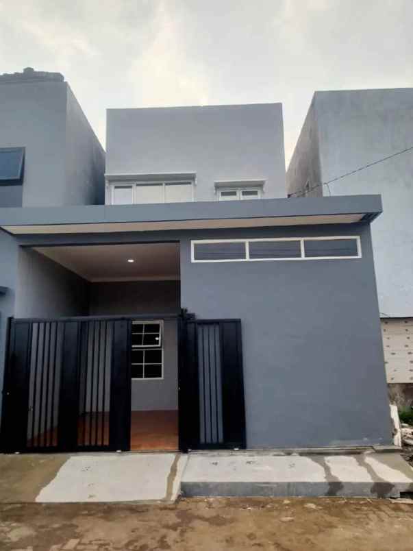 dijual rumah pelabuhan ketapang sukun