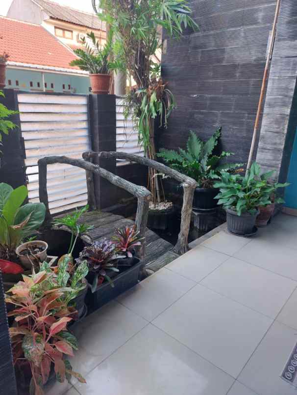 dijual rumah permata legenda mustika