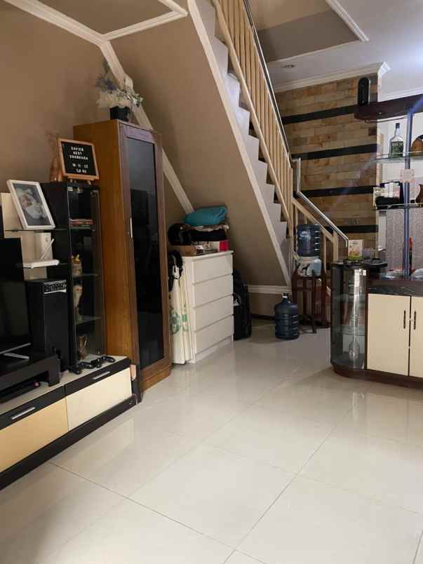 dijual rumah perumahan blimbing kota malang