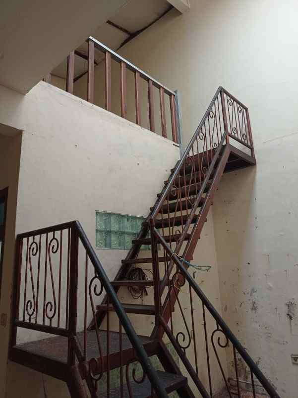 dijual rumah perumahan tytian indah