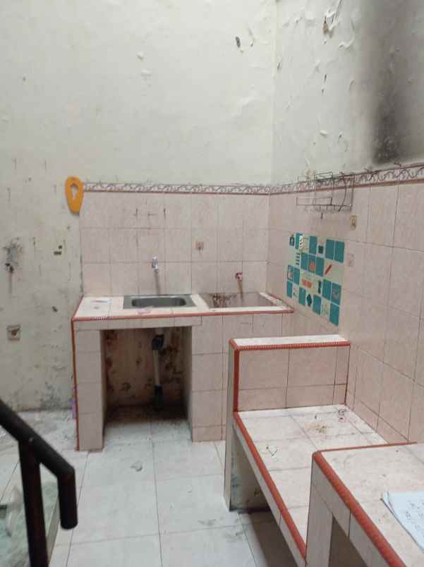 dijual rumah perumahan tytian indah