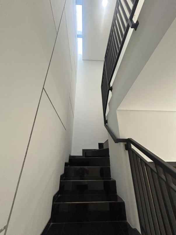 dijual rumah perumahan wisma mukti