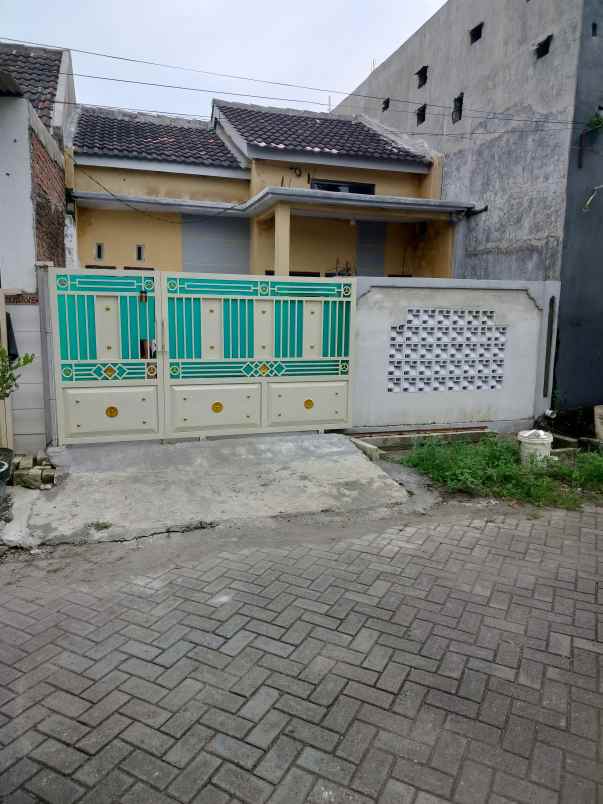 dijual rumah perumtas 3