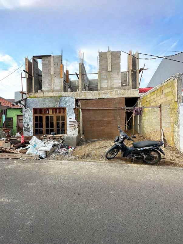 dijual rumah pisangan