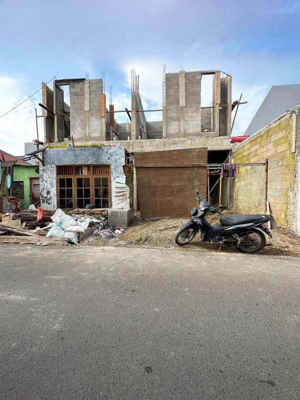 dijual rumah pisangan