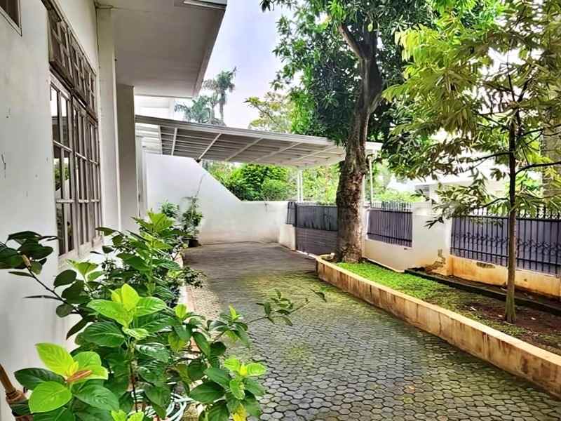 dijual rumah pondok indah