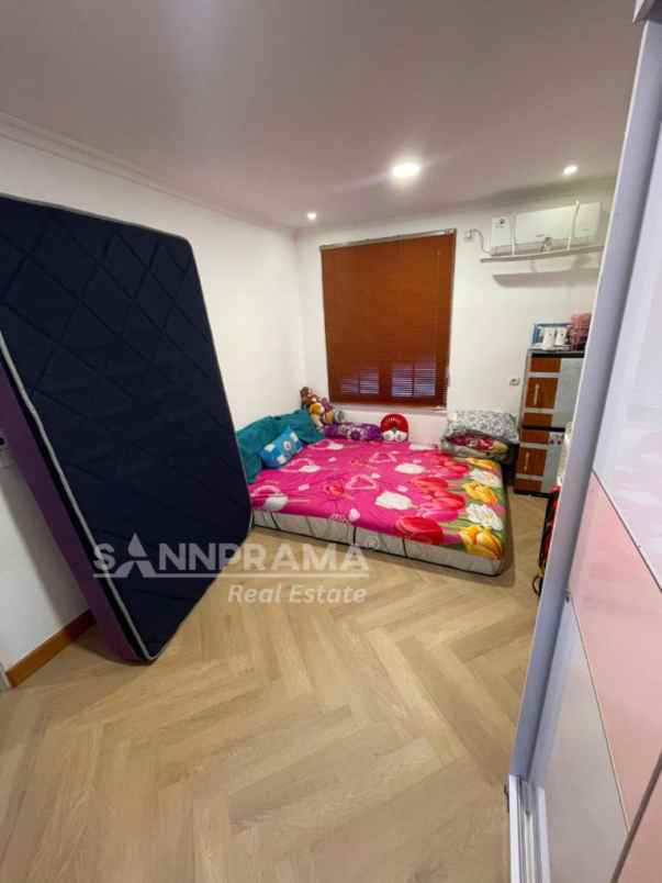 dijual rumah rangkapan jaya