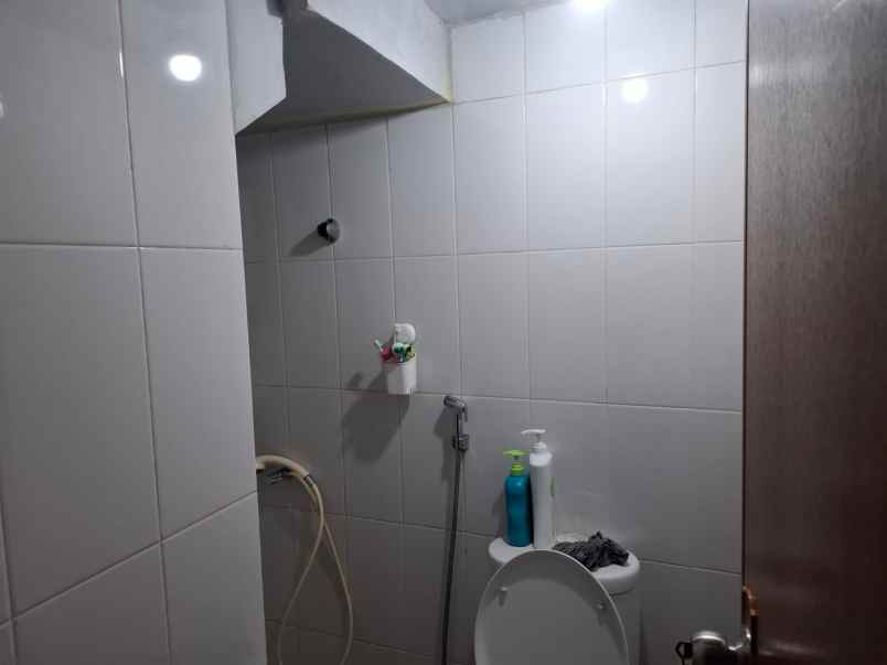 dijual rumah rawa kalong