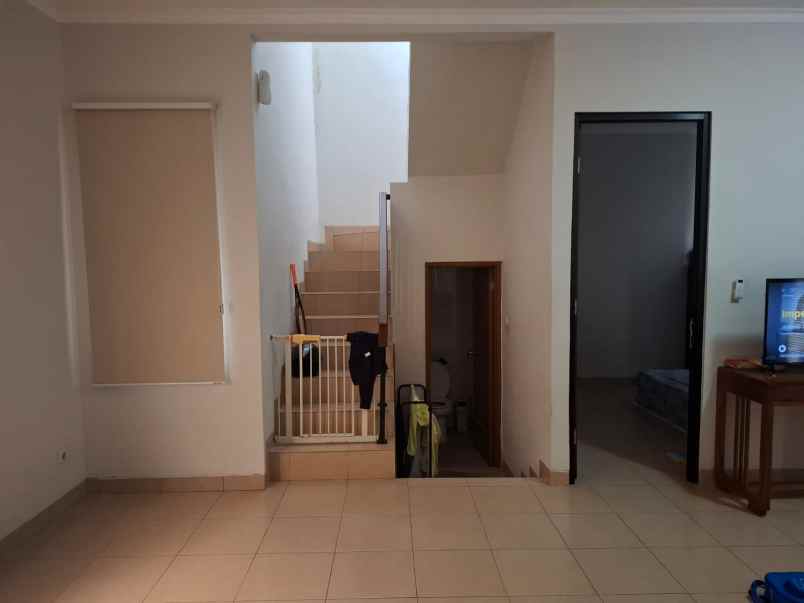 dijual rumah rawa kalong