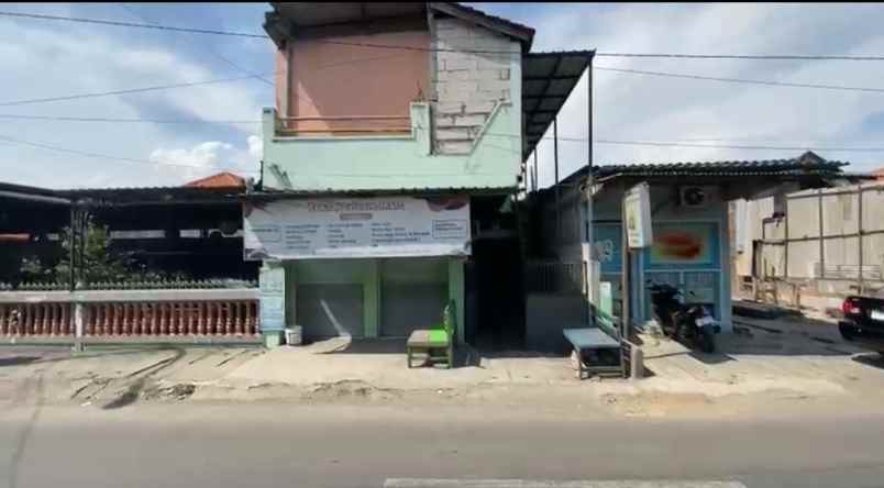 dijual rumah raya jelidro sambikerep