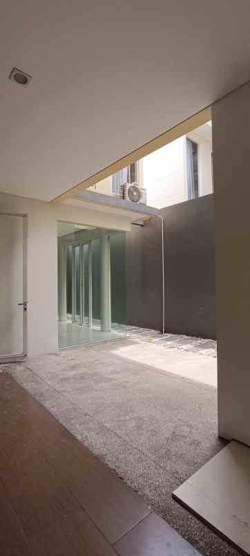 dijual rumah royal residence monticello full renov