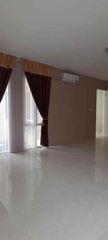 dijual rumah royal residence monticello full renov