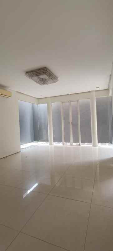 dijual rumah royal residence monticello full renov