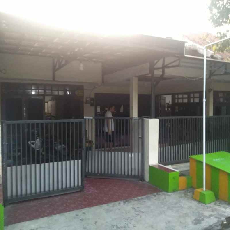 dijual rumah rungkut menanggal