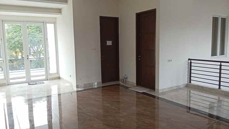 dijual rumah sampora cisauk kabupaten