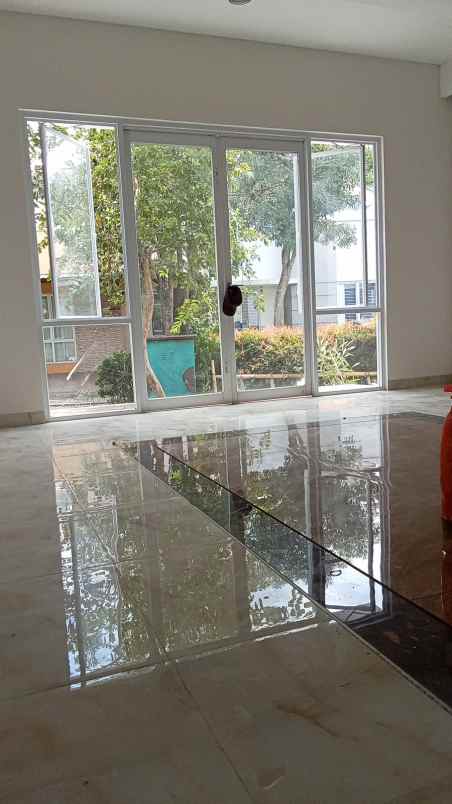 dijual rumah sampora cisauk kabupaten