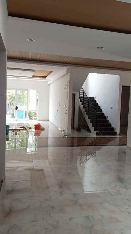 dijual rumah sampora cisauk kabupaten