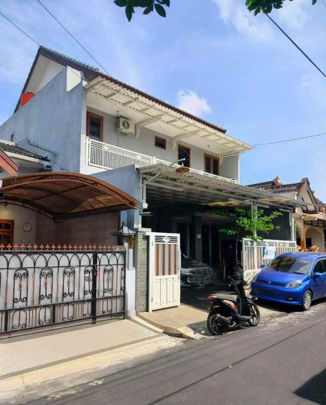 dijual rumah sawojajar