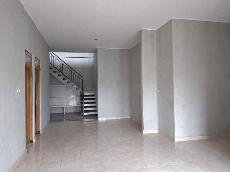 dijual rumah sawunggaling