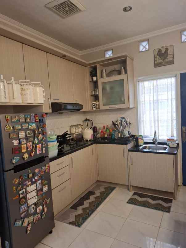 dijual rumah sektor 9 bintaro tangerang selatan