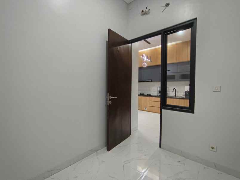 dijual rumah sentul city