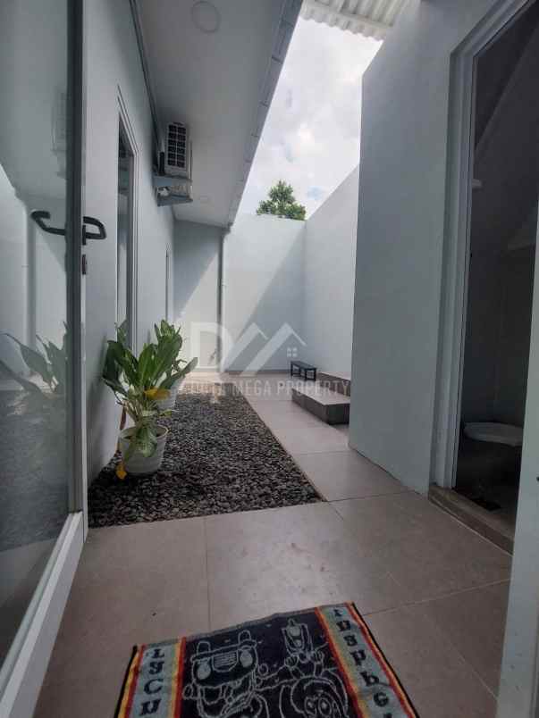 dijual rumah serpong park jelupang