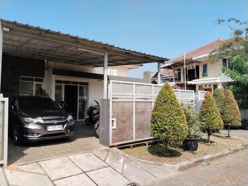 dijual rumah setiabudi regency