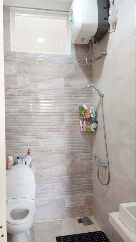 dijual rumah simpang darmo permai