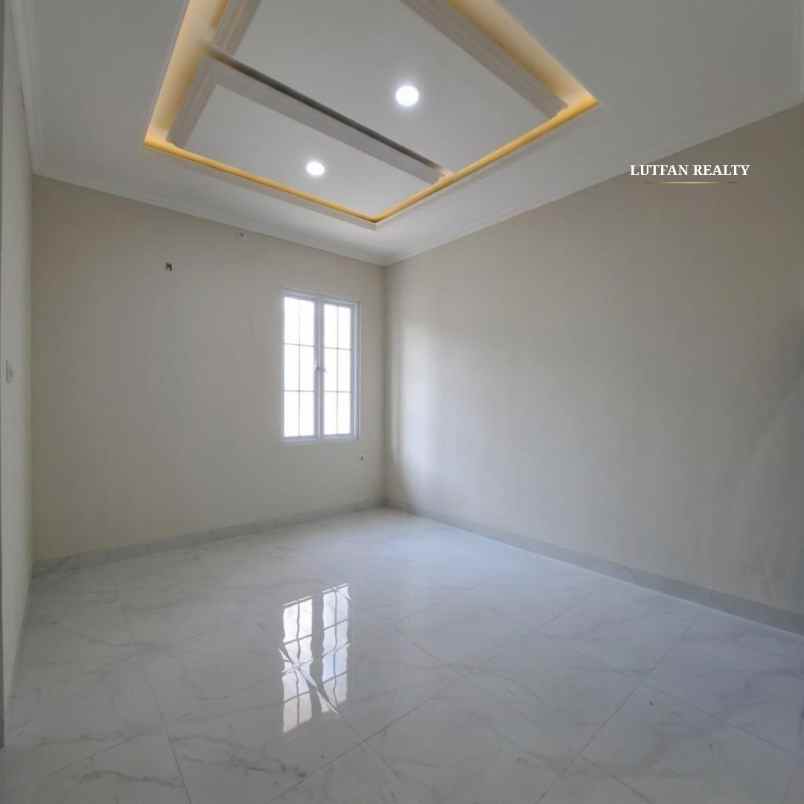 dijual rumah srengseng sawah
