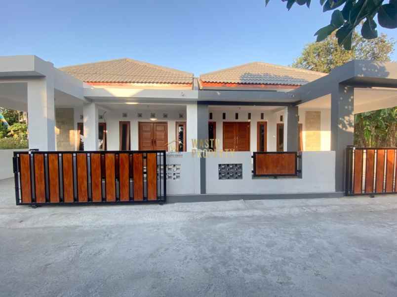 dijual rumah sumberharjo prambanan